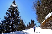 15 Si cammina bene sulla neve battuta